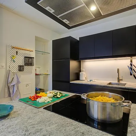 Modern Near - Happy Apartment *